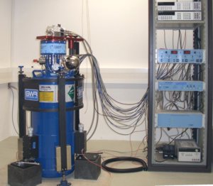 Bild zeigt das supraleitende Gravimeter SG-30 Bild zeigt das supraleitende Gravimeter SG-30