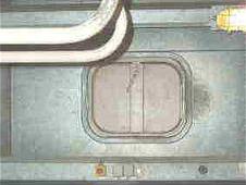 Bild zeigt die Ausstiegsluke des Reflektors Bild zeigt die Ausstiegsluke des Reflektors