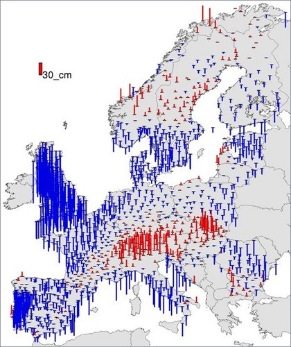 Picture shows a map with the EUVN-DA - EGG97 comparison of heigth anomalies.
